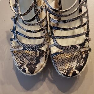 Via Spiga Brown and Cream Snakeskin like Sandals S